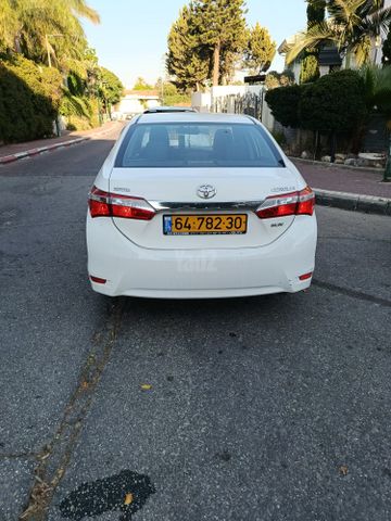 מודעת רכב טויוטה קורולה