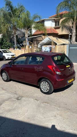 מודעת רכב יונדאי i20
