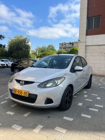מודעת רכב מאזדה 2