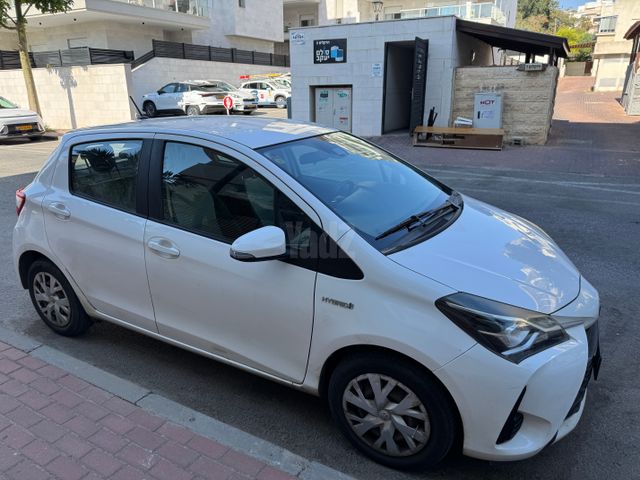 מודעת רכב טויוטה יאריס