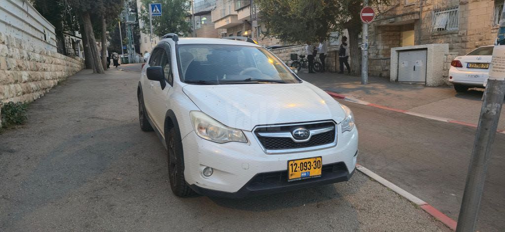 מודעת רכב סובארו XV