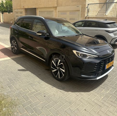 מודעת רכב אם ג'י ZS