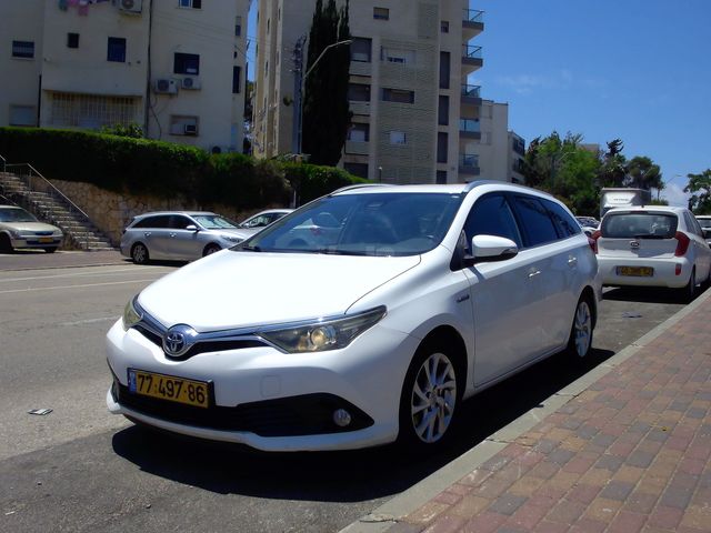 מודעת רכב טויוטה אוריס