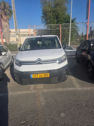 מודעת רכב סיטרואן ברלינגו