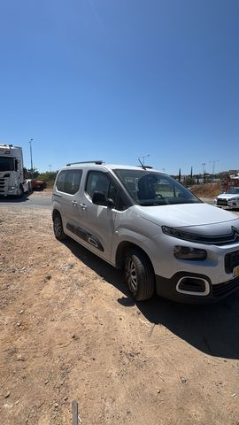 מודעת רכב סיטרואן ברלינגו