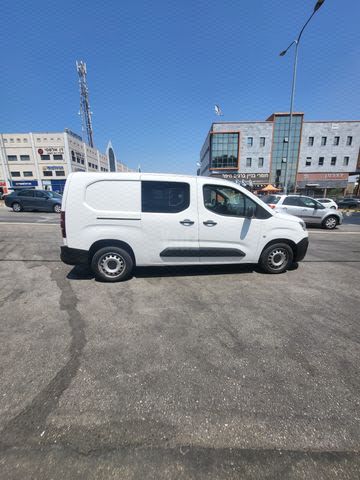 מודעת רכב סיטרואן ברלינגו
