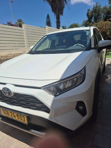 מודעת רכב טויוטה RAV4