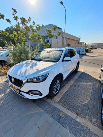 מודעת רכב אם ג'י EHS PHEV