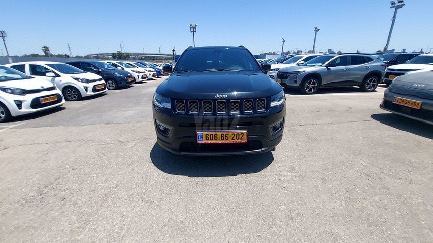 מודעת רכב ג'יפ קומפאס