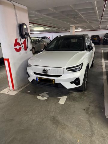 מודעת רכב וולוו XC40