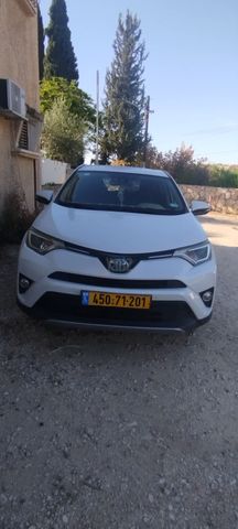 מודעת רכב טויוטה RAV4