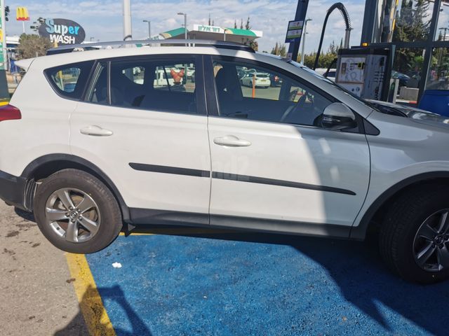 מודעת רכב טויוטה RAV4