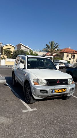 מודעת רכב מיצובישי פג'רו