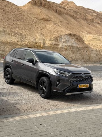 מודעת רכב טויוטה RAV4