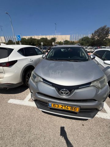 מודעת רכב טויוטה RAV4