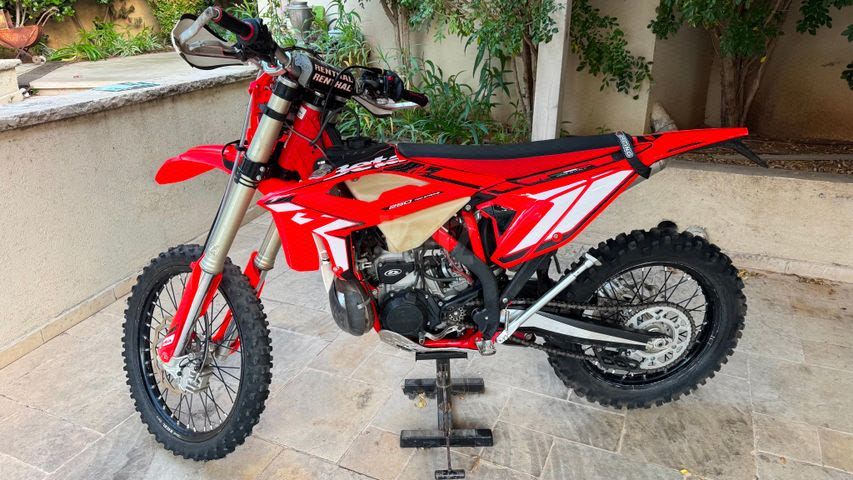 מודעת רכב בטא RR250