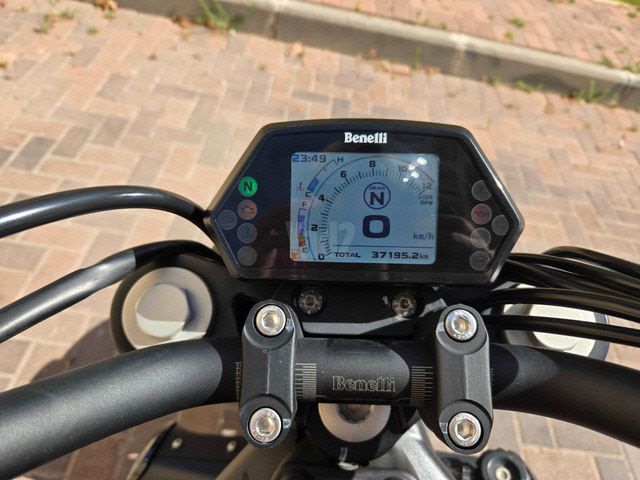 מודעת רכב בנלי 502C
