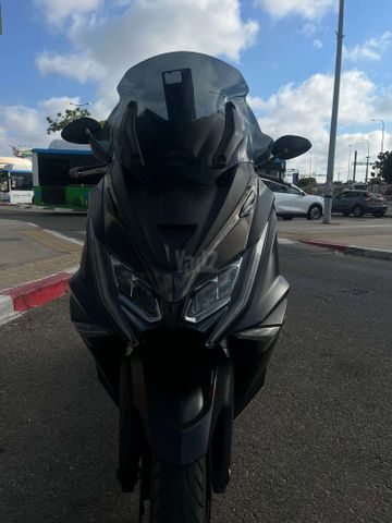 מודעת רכב קימקו AK 550
