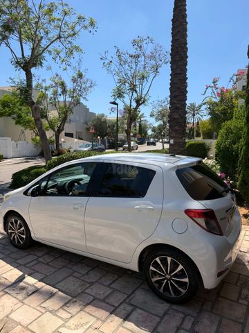 מודעת רכב טויוטה יאריס 1