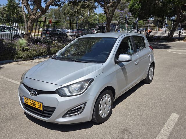 מודעת רכב יונדאי i20