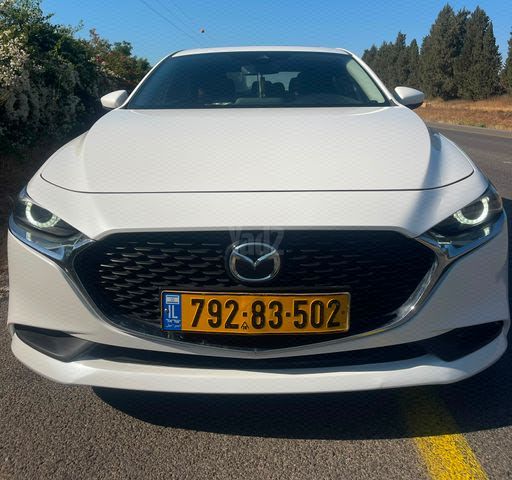 מודעת רכב מאזדה 3