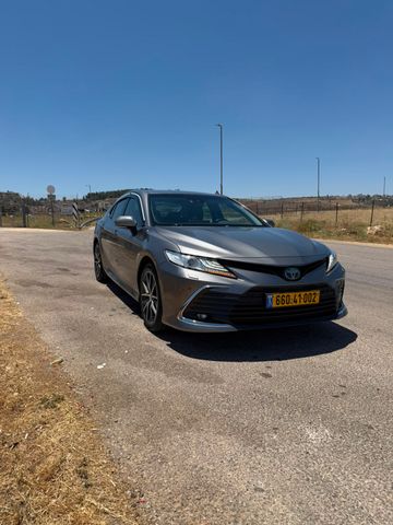 מודעת רכב טויוטה קאמרי 1