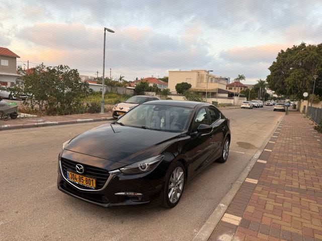 מודעת רכב מאזדה 3