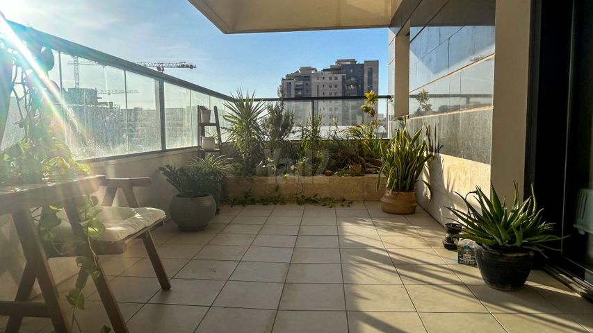 חיים הרצוג 7
