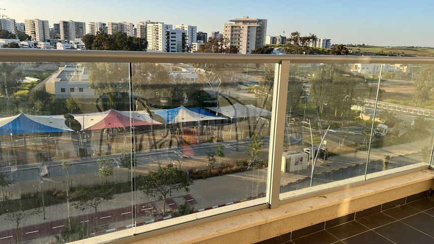 דרך מנחם בגין 20