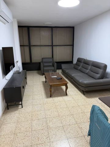 הרב לנדרס 2