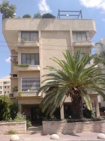 עלומים 20
