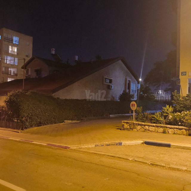 ארלוזורוב 24