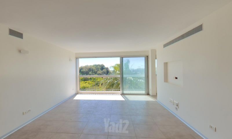 Herzliya, Israel 10