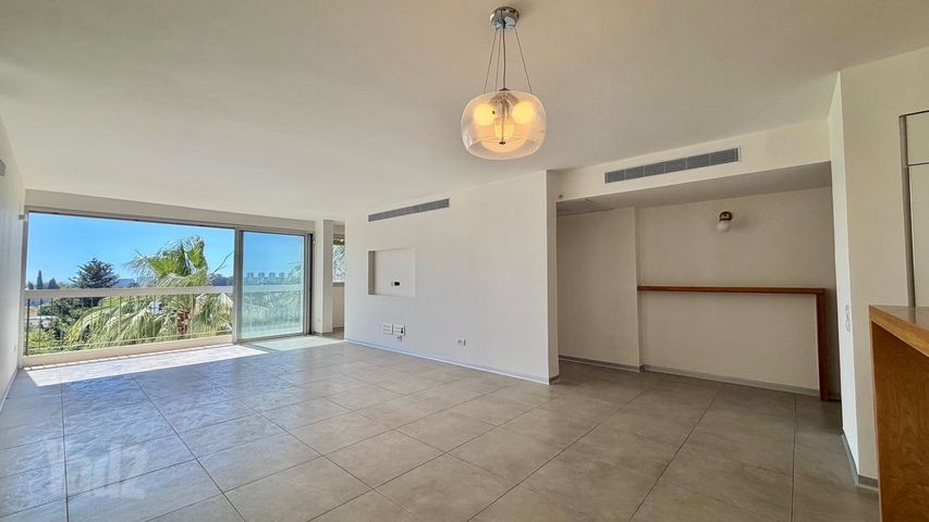 Herzliya, Israel 2