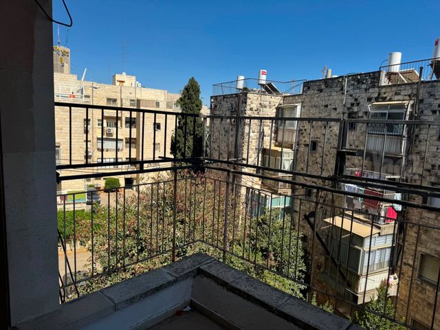 דירה למכירה בירושלים (תיווך) — 4