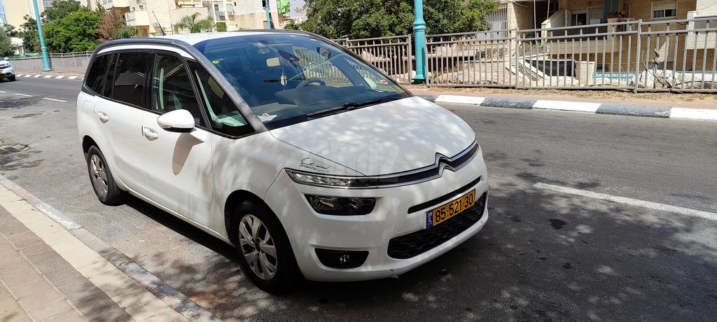 מודעת רכב סיטרואן C4 פיקאסו