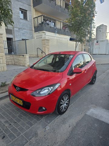 מודעת רכב מאזדה 2