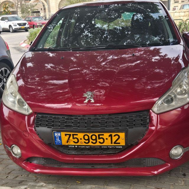 מודעת רכב פיג'ו 208