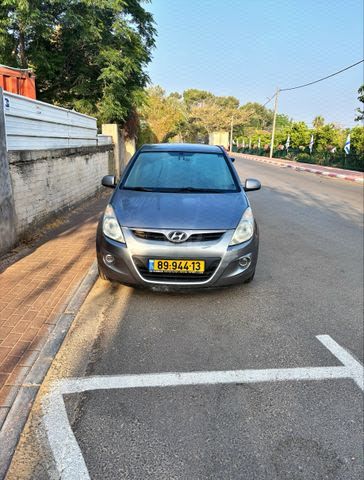 מודעת רכב יונדאי i20