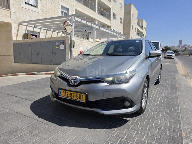 מודעת רכב טויוטה אוריס