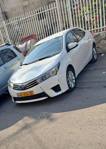 מודעת רכב טויוטה קורולה