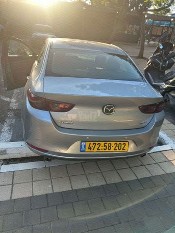 מודעת רכב מאזדה 3