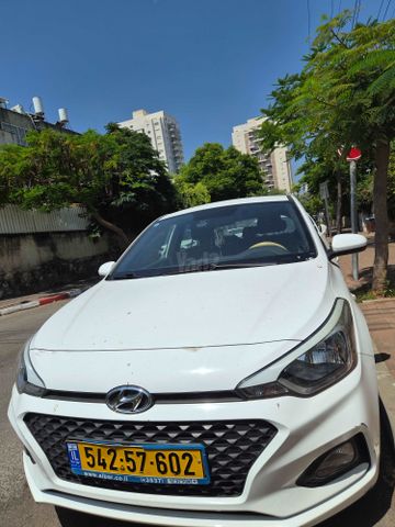 מודעת רכב יונדאי i20