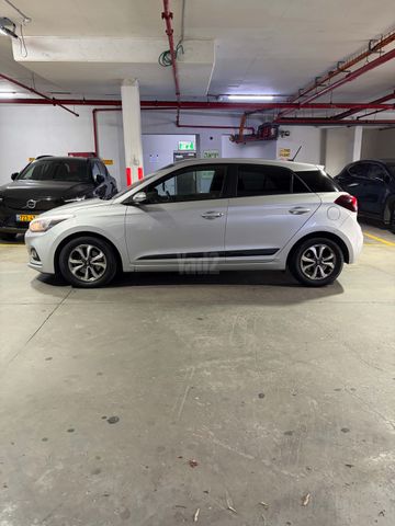 מודעת רכב יונדאי i20