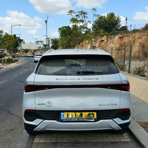 מודעת רכב בי.ווי.די אטו 3