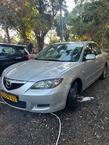 מודעת רכב מאזדה 3