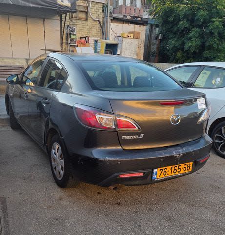מודעת רכב מאזדה 3