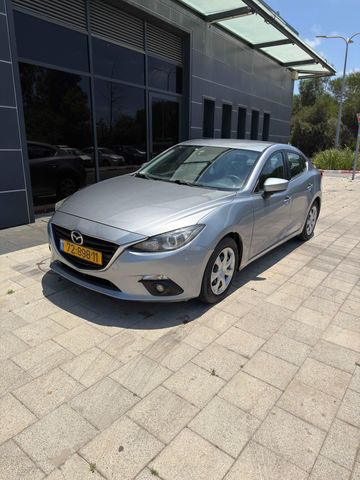 מודעת רכב מאזדה 3