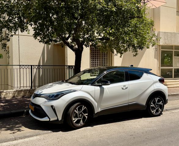 מודעת רכב טויוטה C-HR
