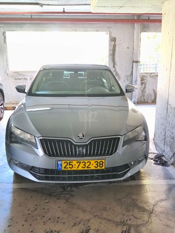 מודעת רכב סקודה סופרב